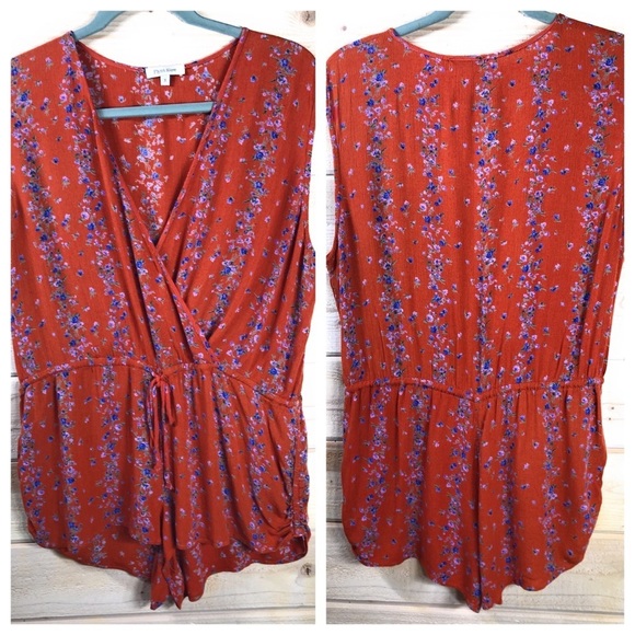 Flynn‎ Skye Floral Shorts Romper - Picture 2 of 6